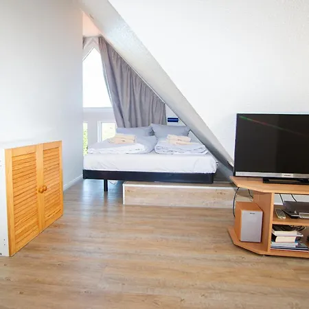 Ostut Apartment *